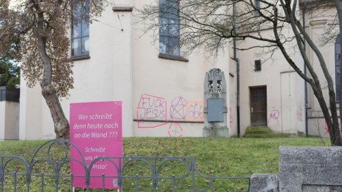 Graffiti mit dem Teufel: Kirche in Augsburg gestaltet Kunstaktion