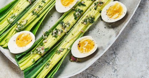 Französisches Rezept: Lauch-Salat mit Ei und Estragon