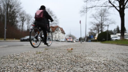 München: Radfahrer-Beschwerden über Splitt auf Radwegen