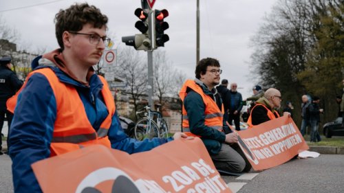 München: „Letzte Generation“ blockierte am Freitag den Mittleren Ring