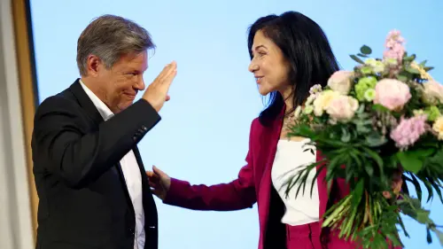 Wirtschaftsministerin Reiche lobt Vorgänger Habeck