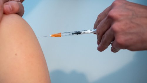 Stiko empfiehlt vierte Impfung ab 60 Jahren