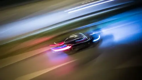 Mit Tempo 247 auf der Landstraße