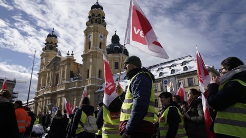 München: Warnstreik im öffentlichen Dienst - 12000 Beschäftigte fordern mehr Geld