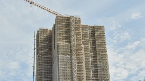 Immobilienkonzern Adler löst ein Problem, viele bleiben