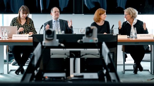 Nach Skandal: RBB lässt Zulagen für Führungskräfte prüfen
