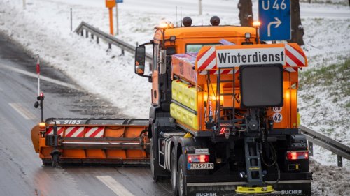 Winter:Glatte Straßen: Unfälle, Verletzte und Sperrung auf der A9