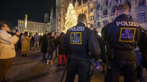 Erste Bilanz:Silvester in München - mehr als 600 Polizei-Einsätze in der Stadt