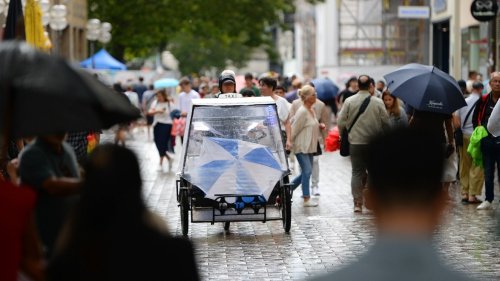 München: Bande verkauft gefälschte Kopfhörer - ein Mitglied wird verurteilt