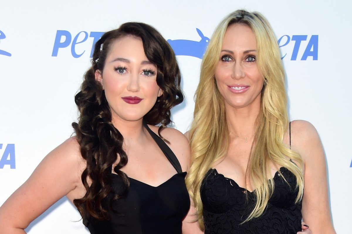 Noah Cyrus 'Delusional' for Claiming Mom Tish Stole Dominic Purcell From Her, Insider Says
