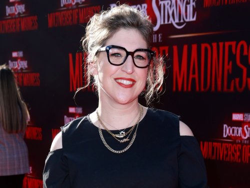 'Jeopardy!' Fans Are Upset At Mayim Bialik Again For Laughing At Incorrect Response