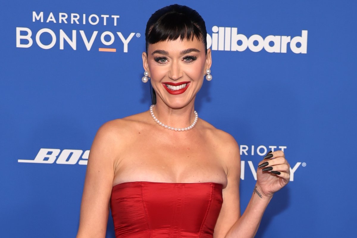 Katy Perry Steps Out in Fur Coat, Nothing Else at Paris Fashion Week