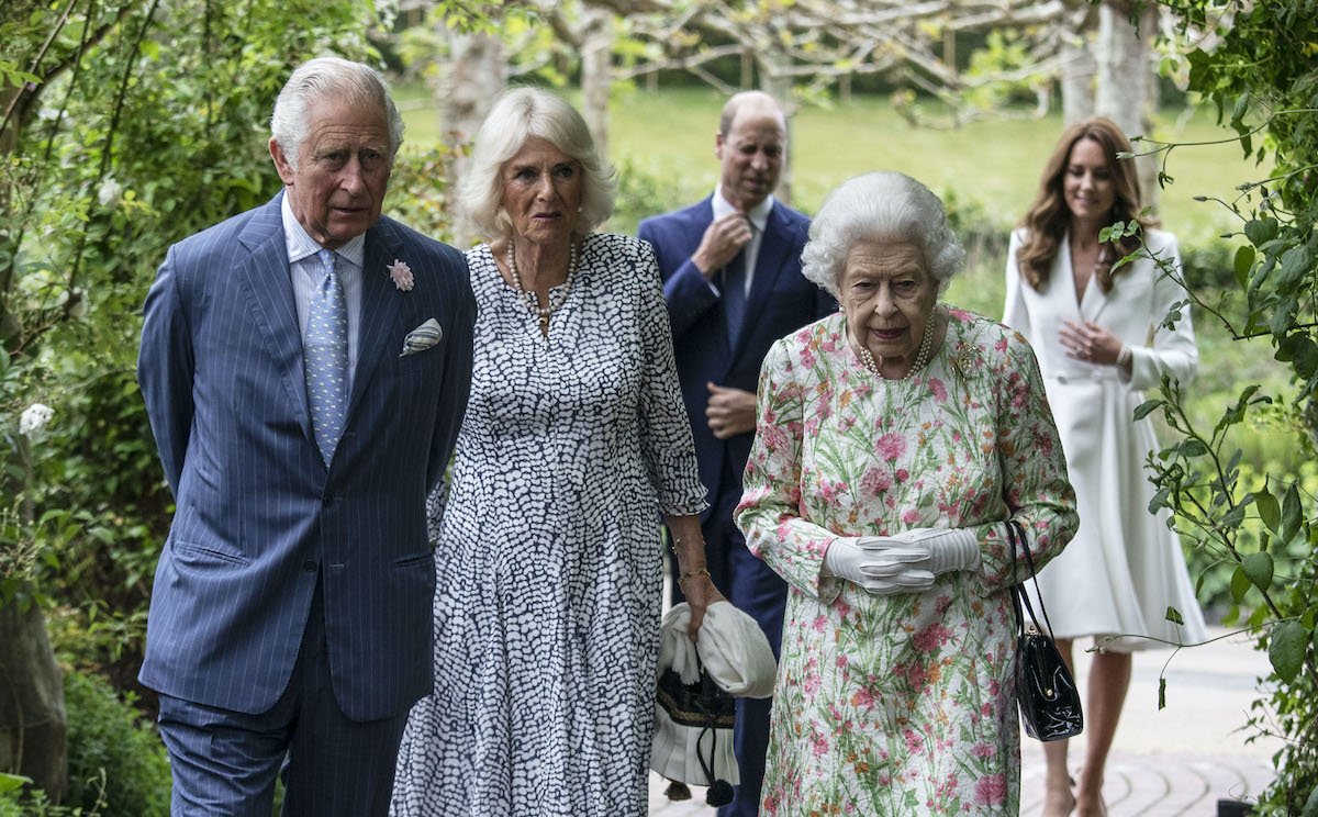 Royal Rumor: Queen Elizabeth Tells Prince Charles To Strip Prince Harry, Meghan Markle Of Their Titles