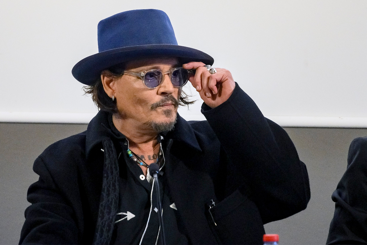 Johnny Depp Goes Grey in First Look of New Movie 'Day Drinker'