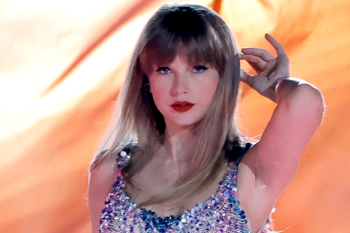 Taylor Swift Brings Young Fan to Tears With Reaction to Travis Kelce Jerseys at Eras Tour Show