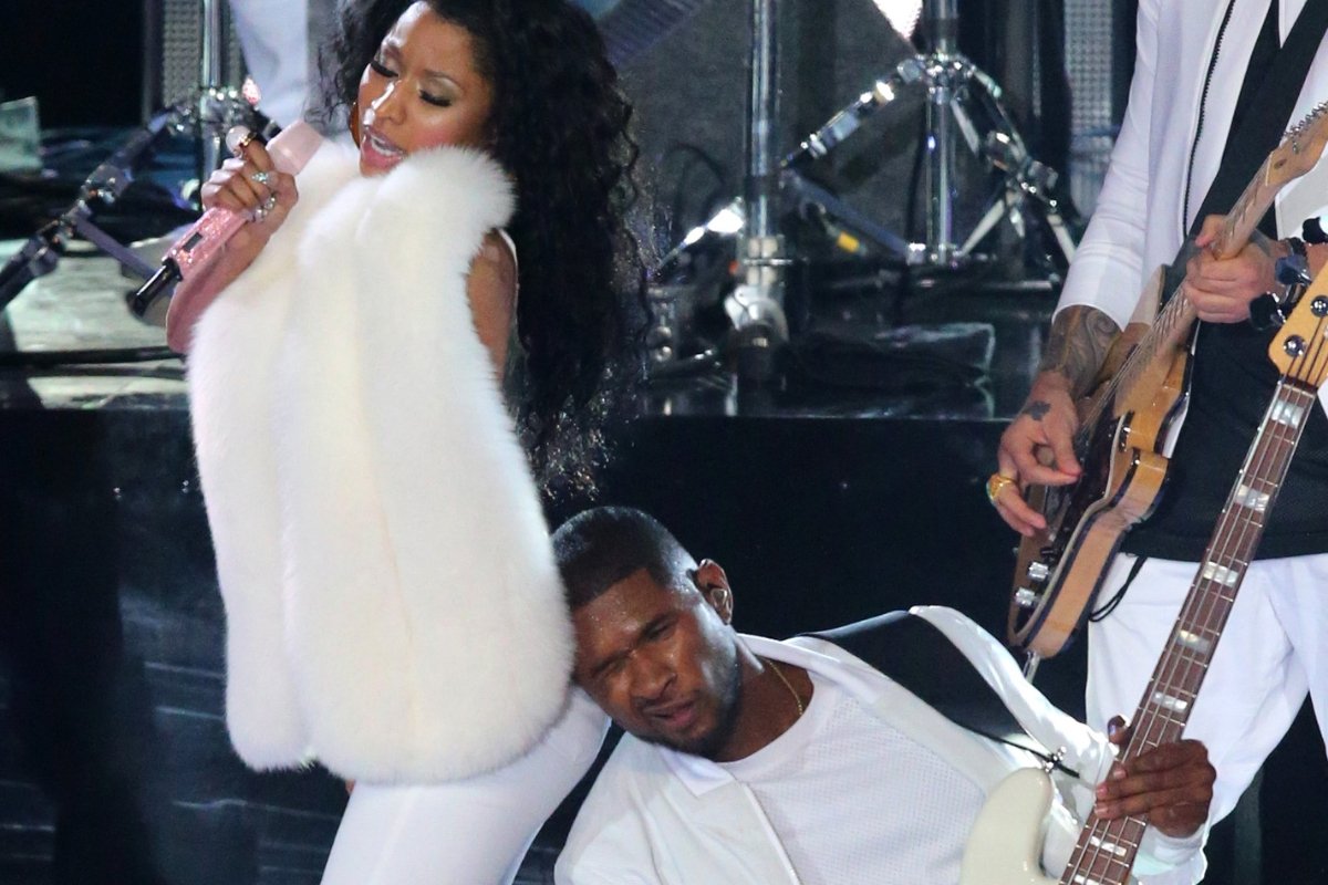 Usher Regrets Smacking Nicki Minaj's Butt in Viral Performance