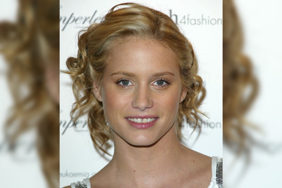 Just months after her wedding, supermodel Cooper passes away