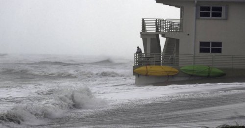 South Floridians Prepare For Hurricane Nicole It s Going To Be Nasty 