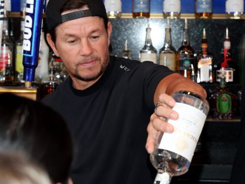 Meet Mark Wahlberg on Friday: Actor to sign tequila bottles at Publix ...