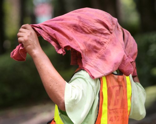 DeSantis banned heat protections for Florida’s outdoor workers. Now, the Biden administration may step in
