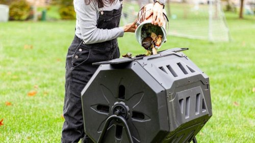 Get nutrient-rich compost with the best compost tumblers