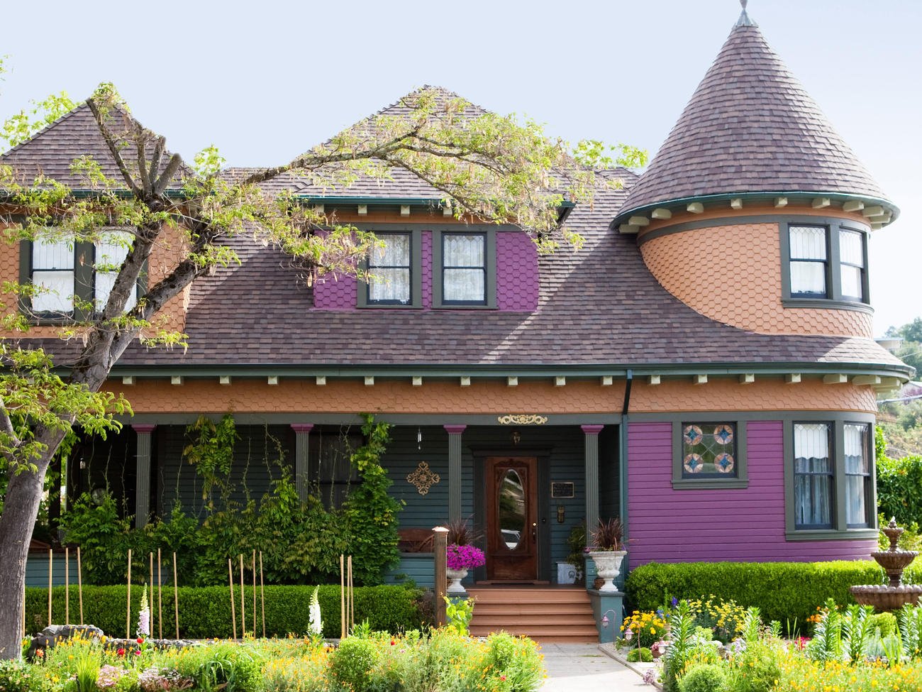 Queen Anne Victorian Houses Are the Classic Haunted House Prototype. Ever Wonder Why?