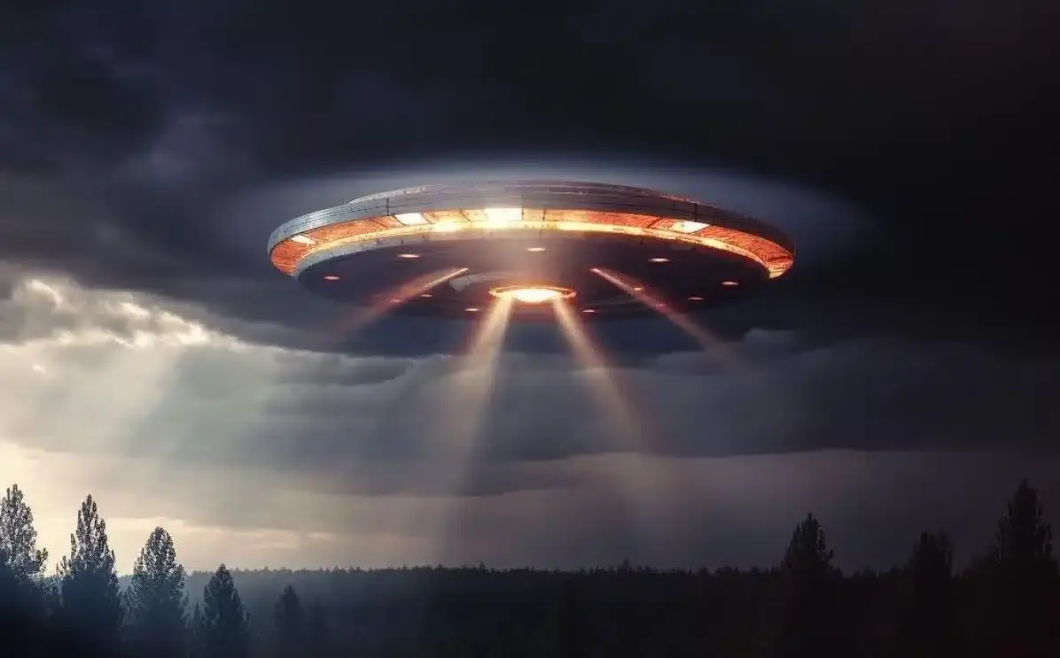 People's obsession with UFOs has experts revealing the truth