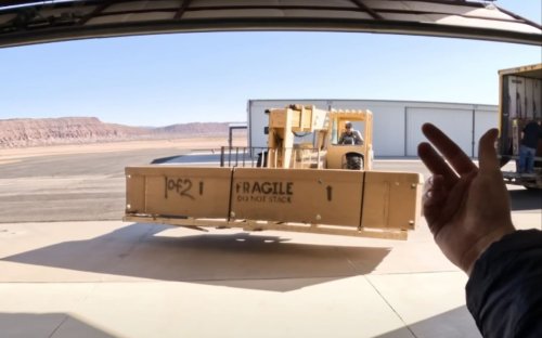 Man turning $47,000 box full of metal pieces into full-sized airplane so he can explore remote Utah – Supercar Blondie