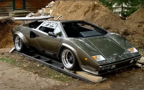 Man spent 17 years building his own DIY Lamborghini Countach after watching movie