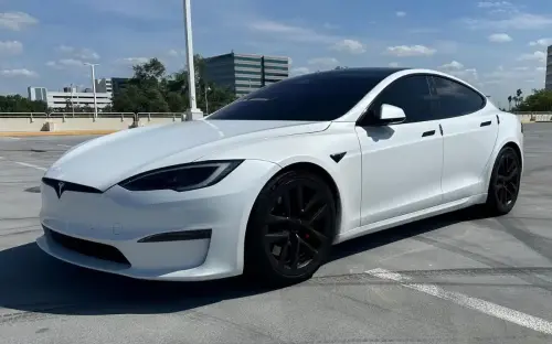 Son selling mom’s Tesla in Florida says he’s too rich to care about the money