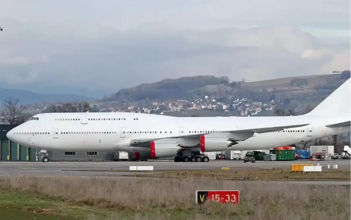 The largest private jet in the world is sat in an aircraft graveyard in Arizona