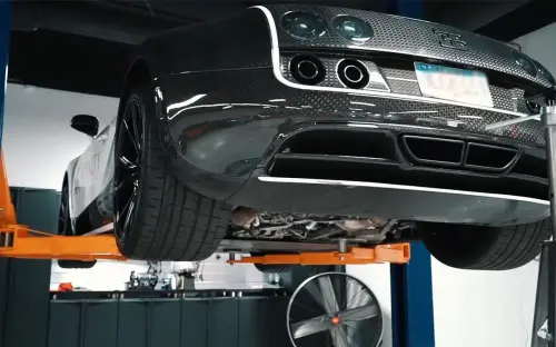 Video shows how a Bugatti Veyron's $21,000 oil change is done in 27 hours