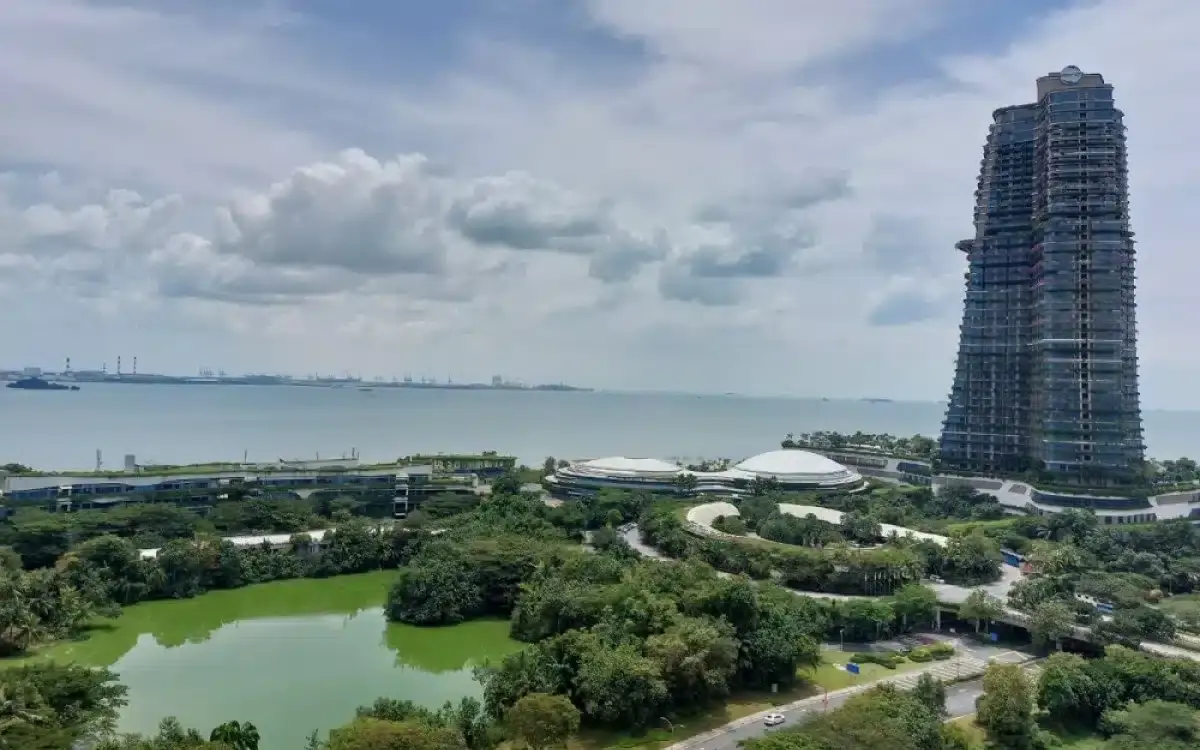$100 billion eco-friendly 'Forest City' is now a ghost town
