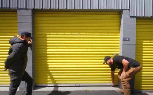 Guys bought storage unit and semi truck full of surprises but the trailer ended up being the biggest win