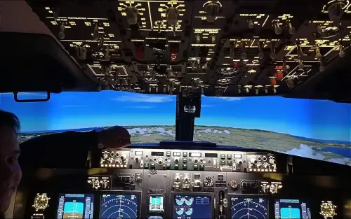 Dad builds amazing Boeing 737 flight simulator in his garage