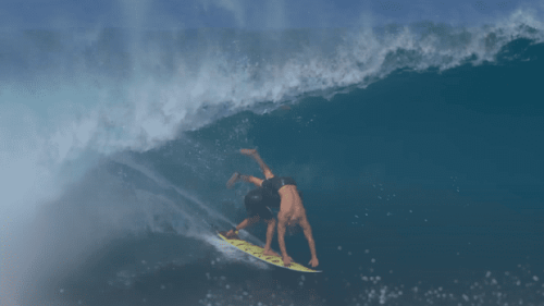 "It's a Nightmare": Pro Surfer on Crowded Pipeline Lineup