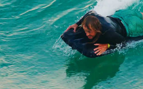 Watch: Byron Bay Surf Mat Sessioning With Derek Hynd, Ari Browne and Crew