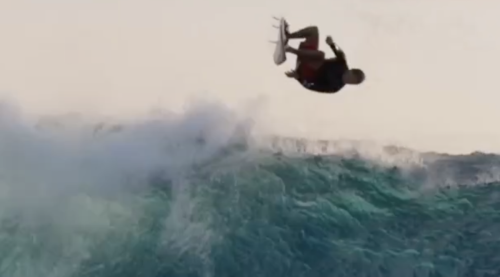Superhuman Surfer Kai Lenny Blows Our Minds With Ridiculous Barrel Role at Cloudbreak (Clip)