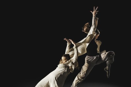 Student dance company Mapdance performs at University of Chichester