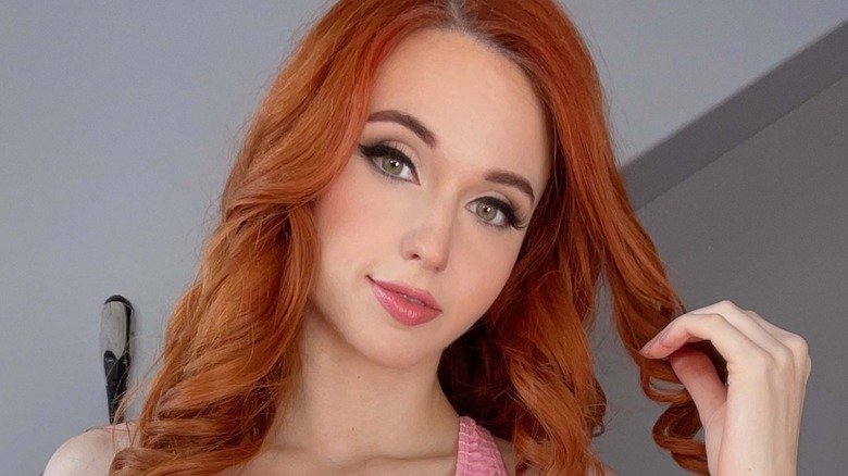 Amouranth Explains How She Makes Over $1 Million A Month Flipboard