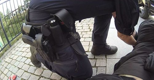 Se polisens egna bilder – kroppskameran del i bevisning mot hotfull man i Linköping