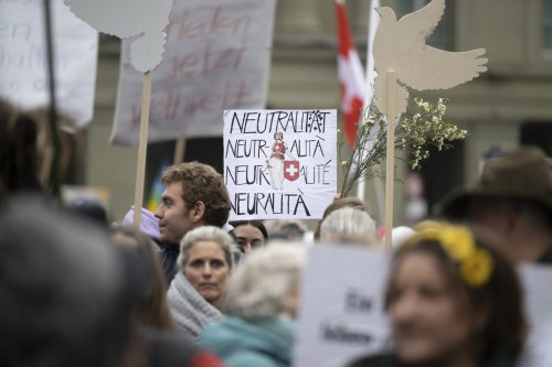 Swiss universities research new forms of democracy through citizen council - SWI swissinfo.ch