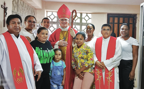 Schweizer Bischof in Ecuador: "Mein Schutz sind Kragen und Kreuz" - SWI swissinfo.ch