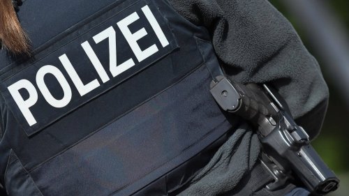 SEK-Einsatz: Mann "kontrolliert" Bewohner in Flüchtlingsunterkunft mit Uniform und Waffe: