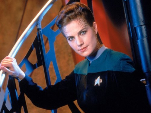 The 4 best 'Deep Space Nine' episodes that showcase Kira and Dax's friendship