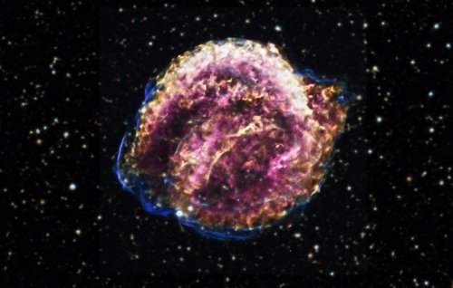 A weird four-star system may lead the way to catastrophic supernovae