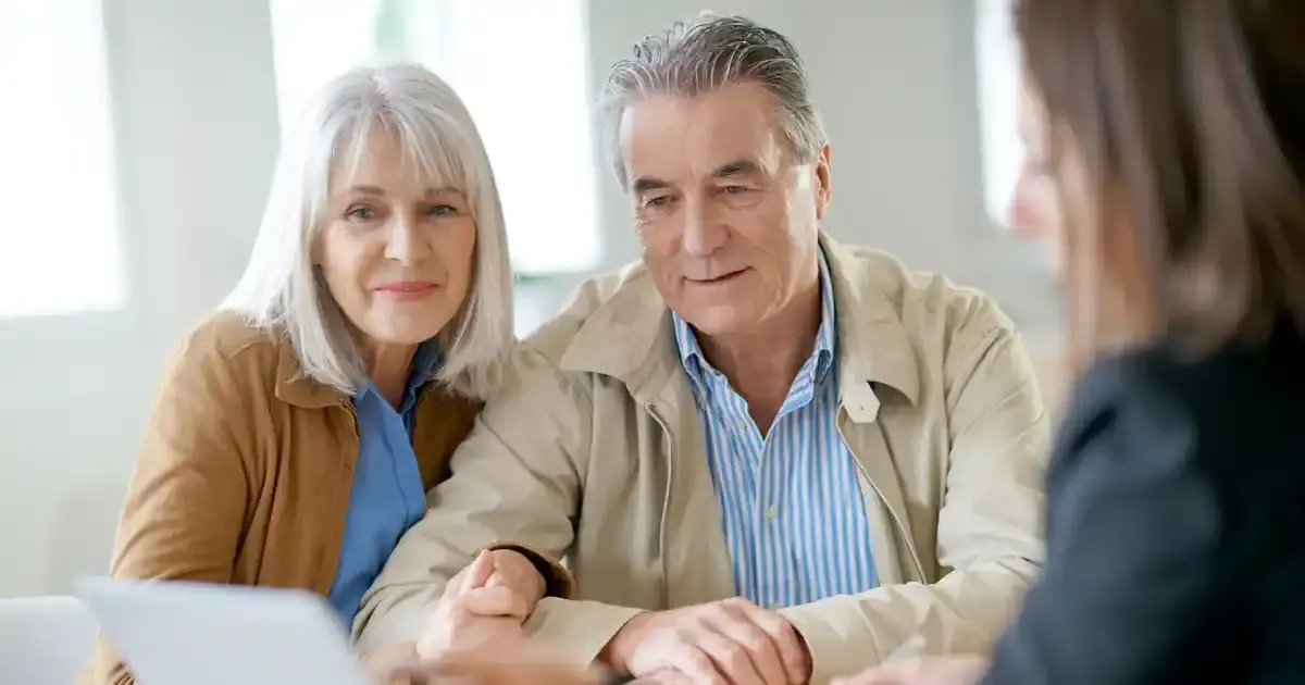 Should You Hire a Retirement Advisor? | WalletGenius