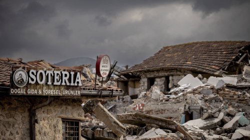 Nach Erdbebenkatastrophe: Hertha BSC und Berliner AK spenden für die Türkei
