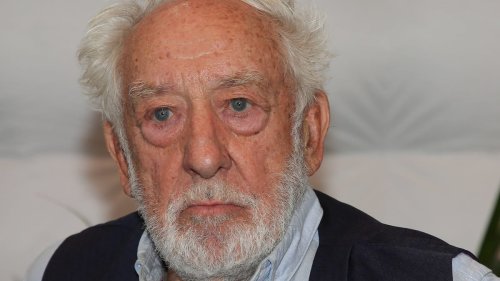 "Falsche Gesellschaft": Dieter Hallervorden wehrt sich nach Rechts-Demo gegen Kritik