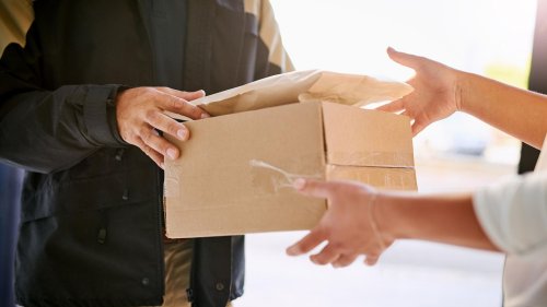 Paket-Zustellung: Wann Sie das Paket für den Nachbarn nicht annehmen sollten